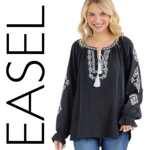 497:  EASEL NWT TOP BLACK (GG1)